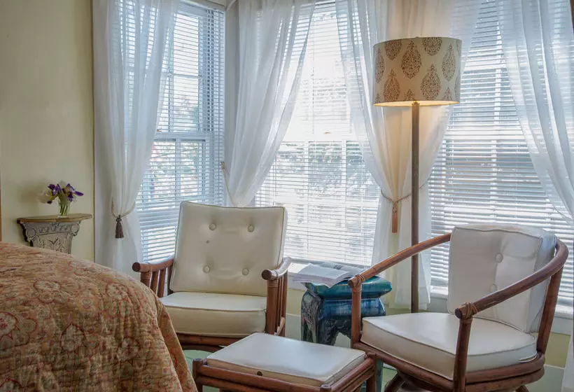 住宿加早餐 Honeysuckle Hill Inn