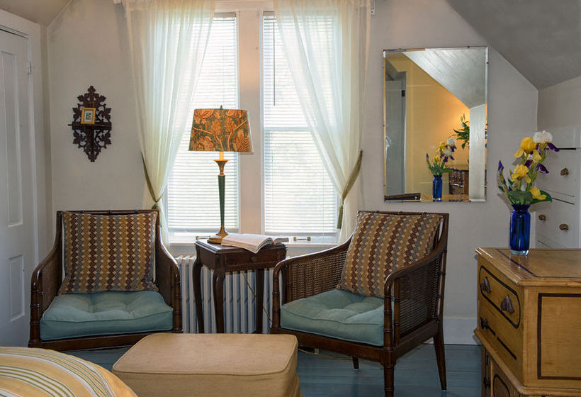 ベッドアンドブレックファースト Honeysuckle Hill Inn