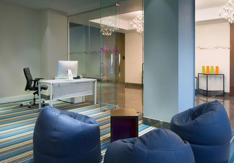 호텔 Aloft Bengaluru Outer Ring Road