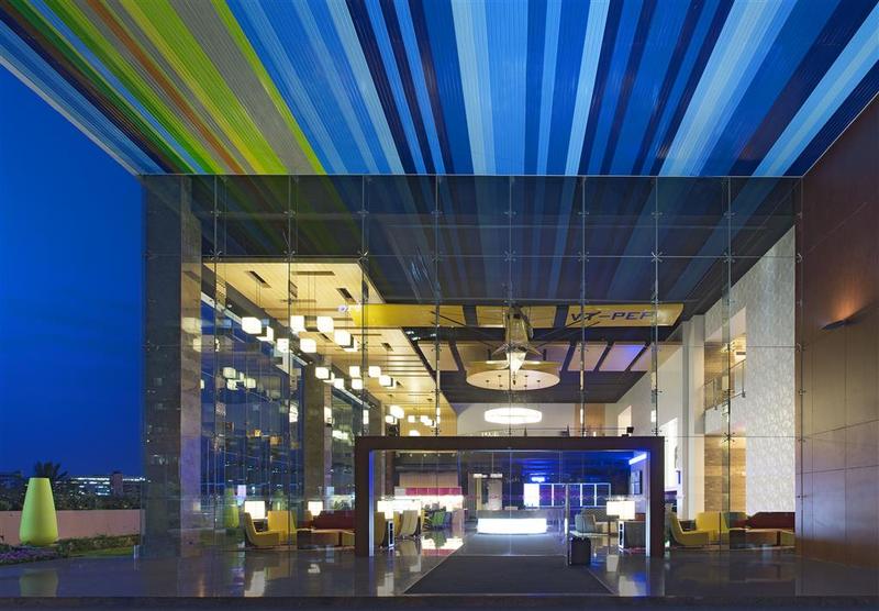 호텔 Aloft Bengaluru Outer Ring Road