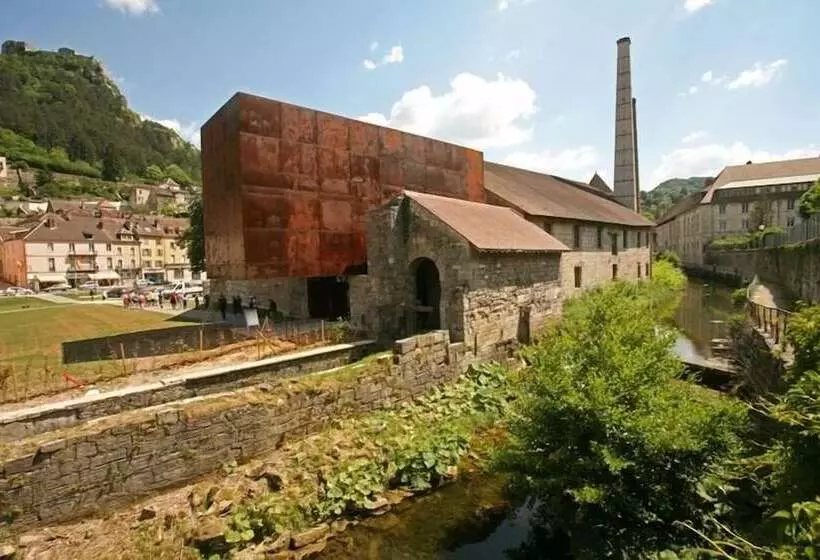 Appart Hotel Charles Sander