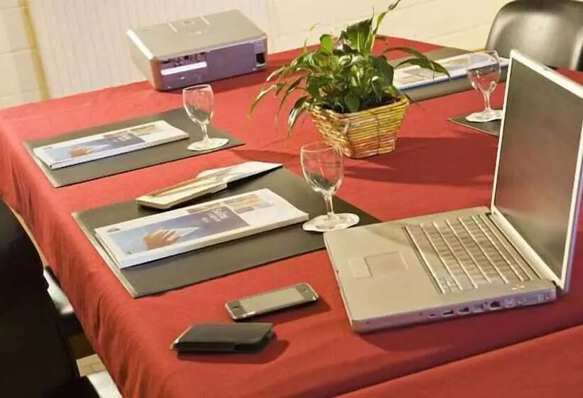 Appart Hotel Charles Sander