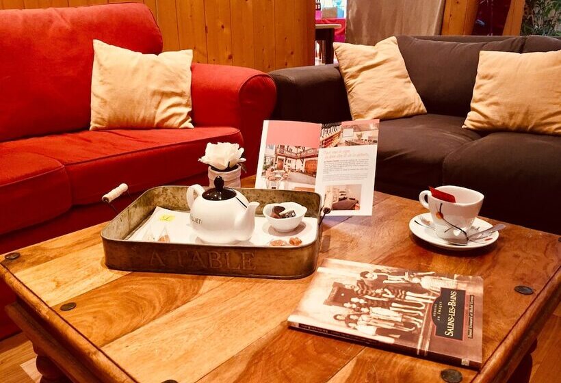 Appart Hotel Charles Sander