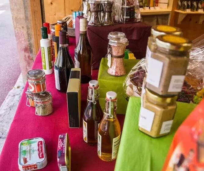 Appart Hotel Charles Sander