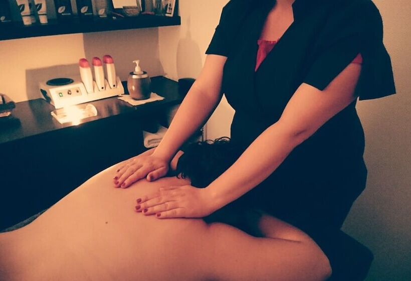 Appart Hotel Charles Sander