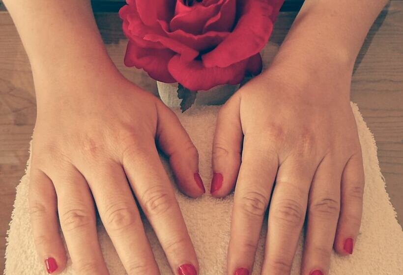 Appart Hotel Charles Sander