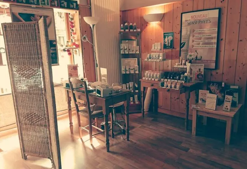 Appart Hotel Charles Sander