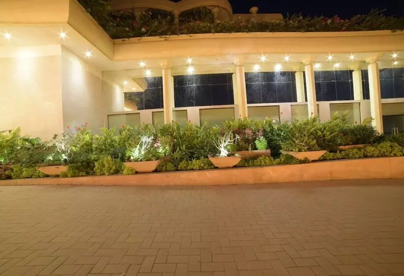 فندق Babylon Inn