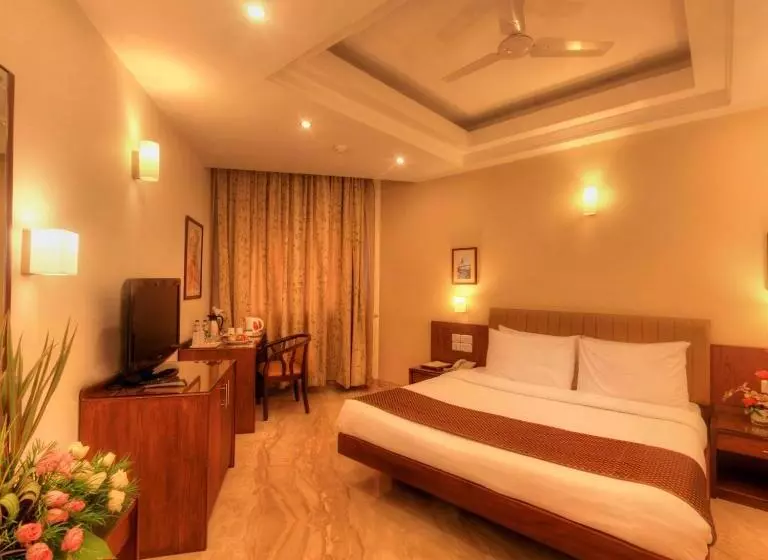 فندق Deepa Comforts