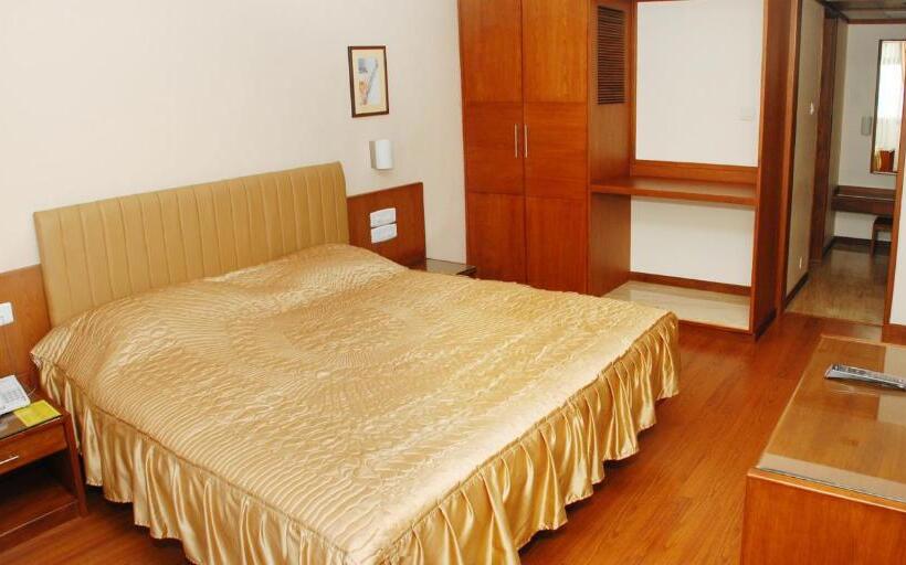 فندق Deepa Comforts