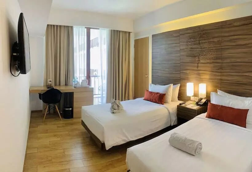 ホテル Grand Zuri Kuta Bali