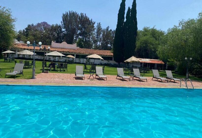 هتل Hacienda Taboada