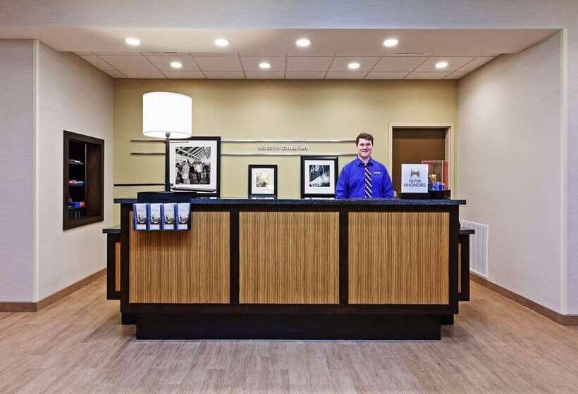فندق Hampton Inn Marion