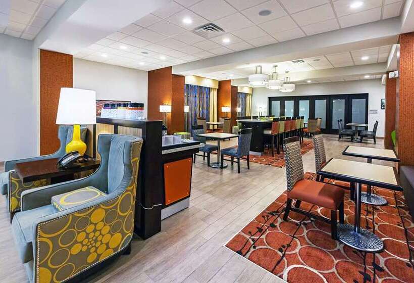 فندق Hampton Inn Marion