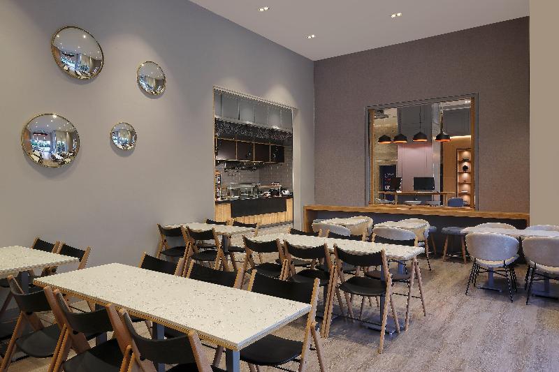 Otel Holiday Inn Express Gurugram Sector 50, An Ihg