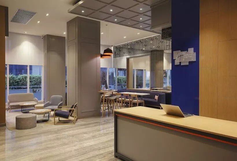 ホテル Holiday Inn Express Gurugram Sector 50, An Ihg