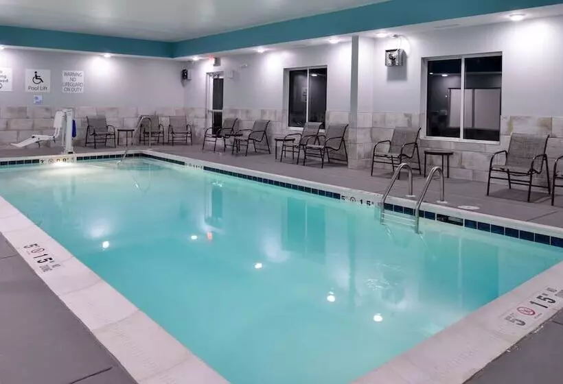 ホテル Holiday Inn Express & Suites Lexington Midtown   I 75, An Ihg