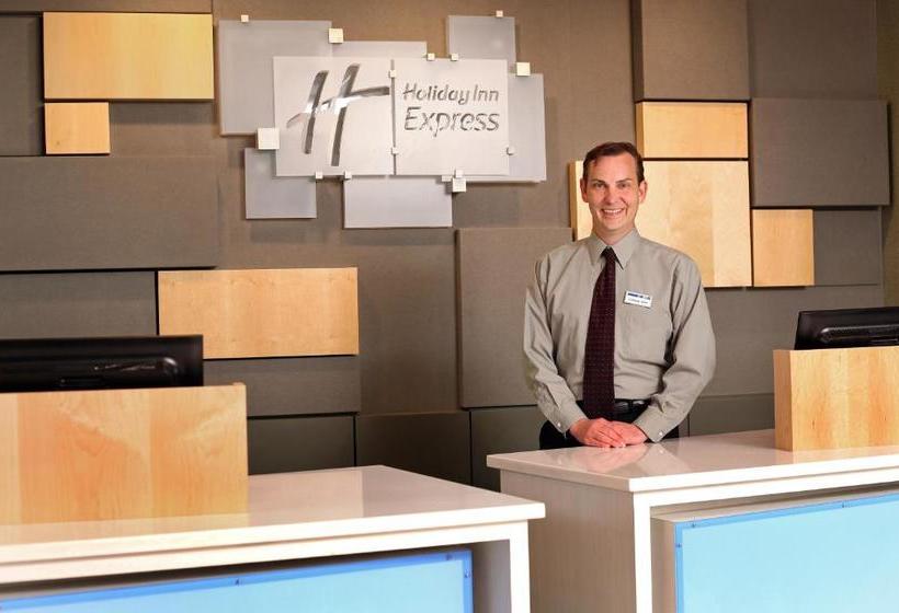 酒店 Holiday Inn Express & Suites Omaha South Ralston Arena, An Ihg