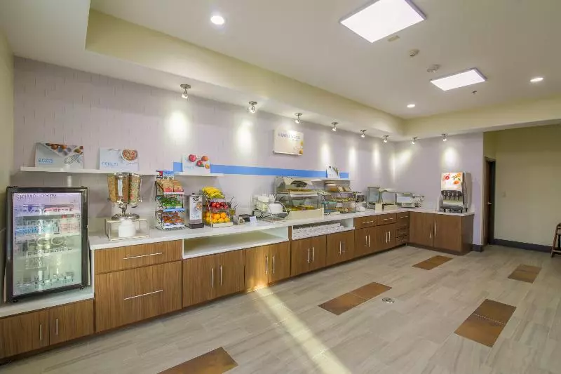 酒店 Holiday Inn Express & Suites Raymondville By Ihg