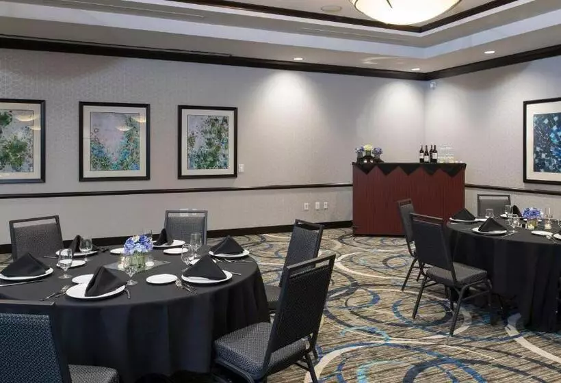 ホテル Holiday Inn Indianapolis Airport, An Ihg