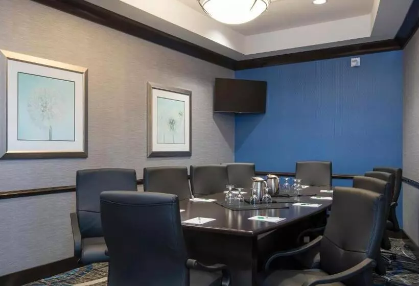 ホテル Holiday Inn Indianapolis Airport, An Ihg