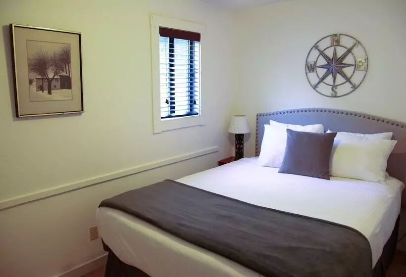 酒店 Inn On The Russian River