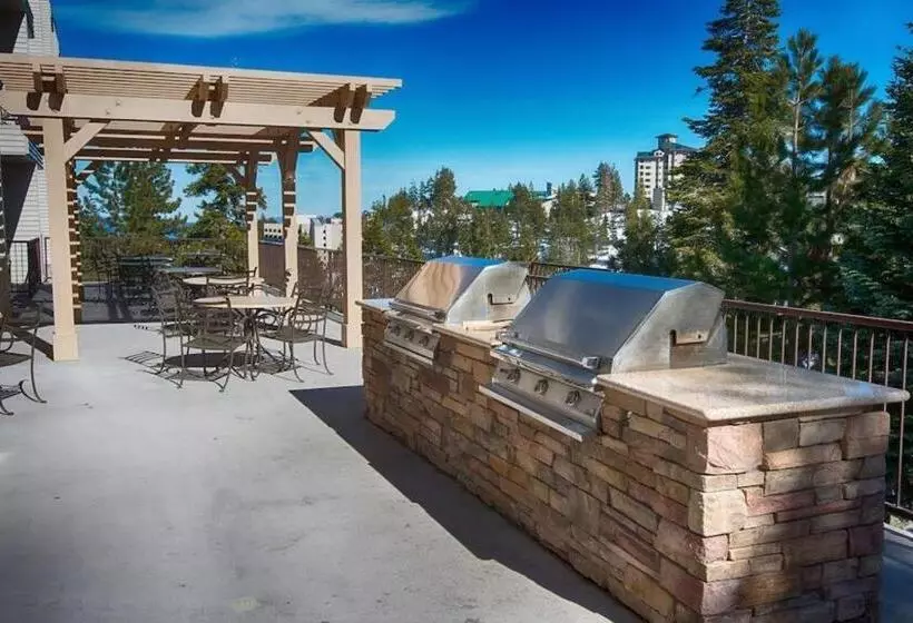 Hotel The Ridge Pointe