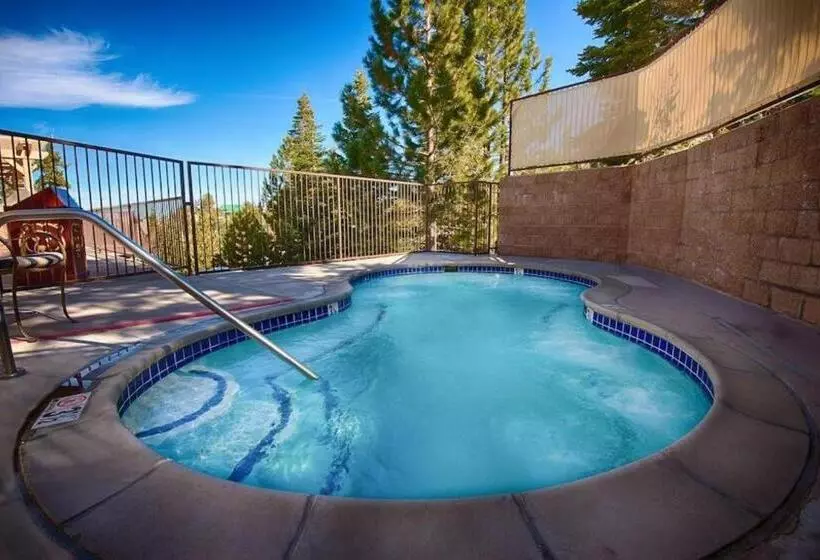 Hotel The Ridge Pointe