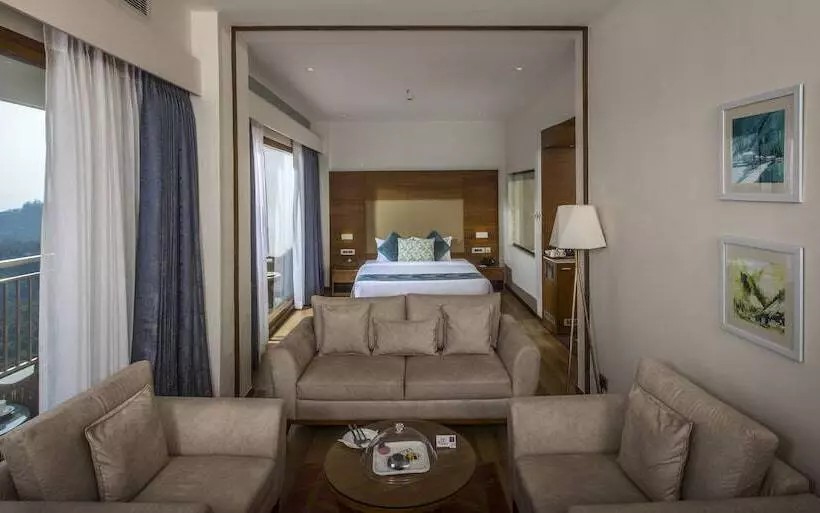 בית מלון כפרי Vibe Munnar Resort & Spa