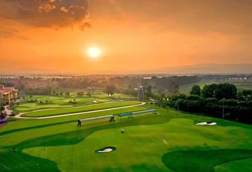 هتل Wyndham Kunming Resort