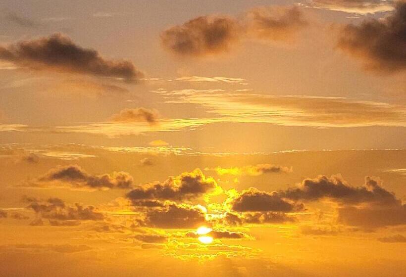 בית מלון כפרי Xanadu Island Resort