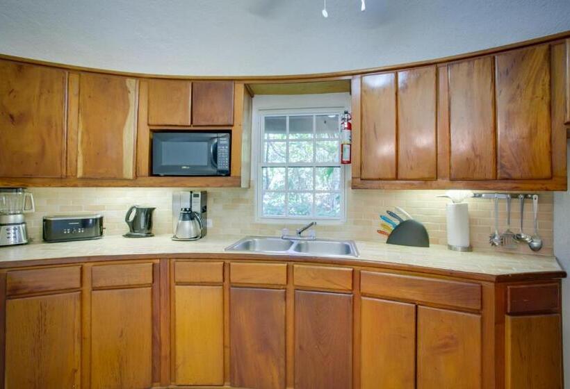 בית מלון כפרי Xanadu Island Resort