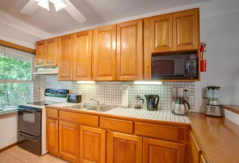 בית מלון כפרי Xanadu Island Resort