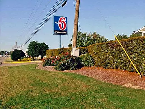 Motel 6 Montgomery  East