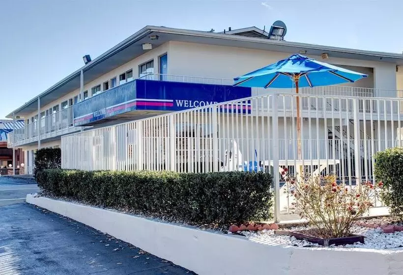 Motel 6 Murfreesboro, Tn
