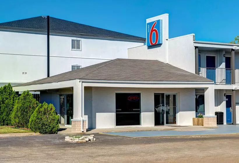 Motel 6sulphur Springs, Tx