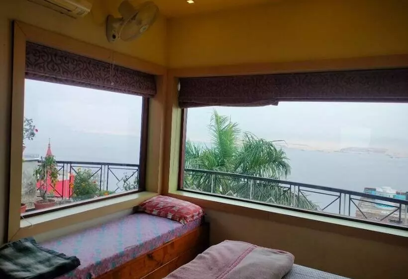 פנסיון Rahul Guest House