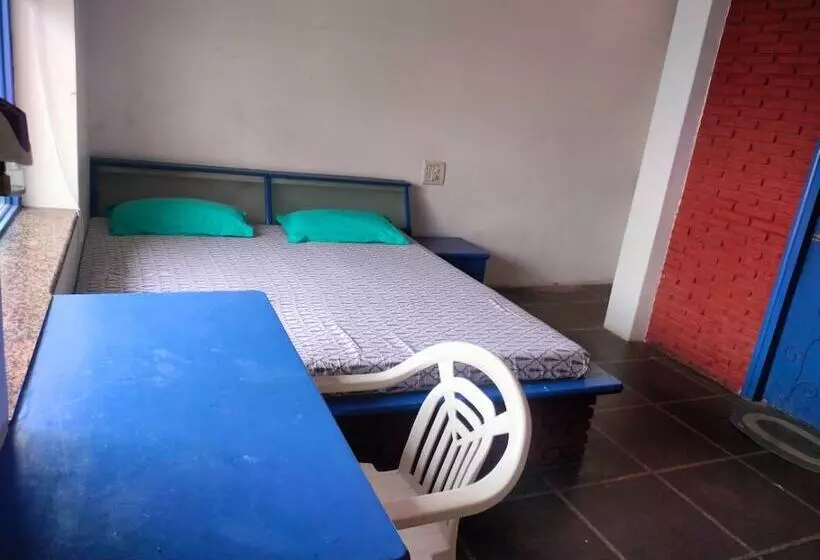 פנסיון Rahul Guest House