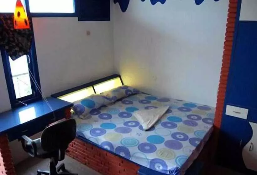 פנסיון Rahul Guest House