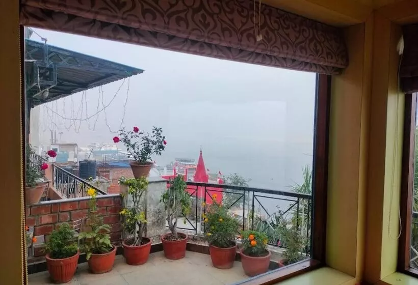 פנסיון Rahul Guest House