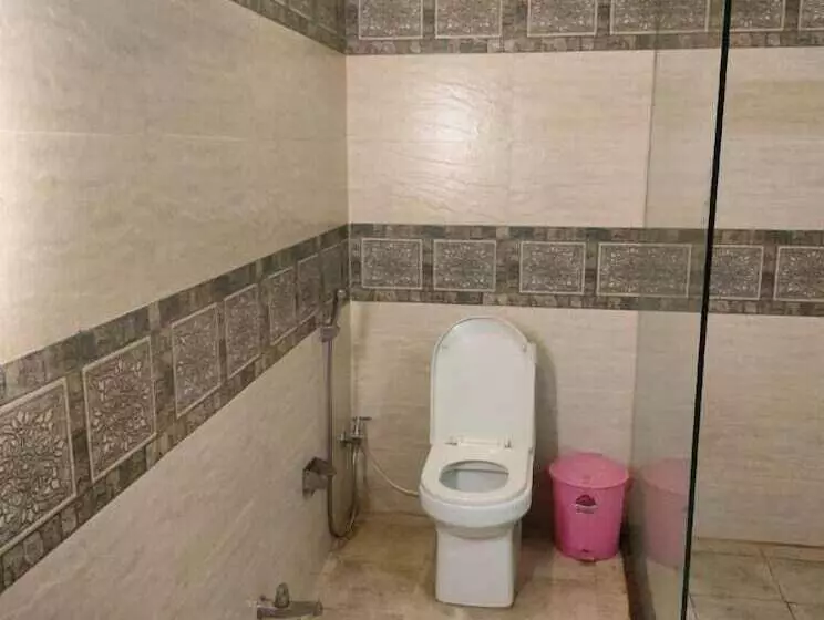 פנסיון Rahul Guest House