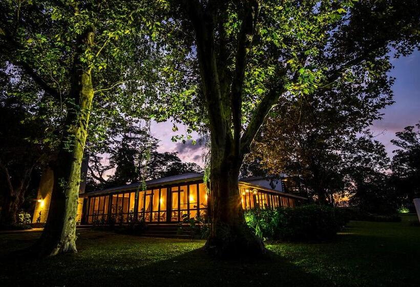 Puerto Valle Hotel De Esteros