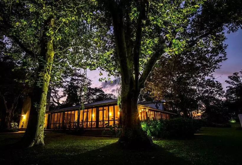 Puerto Valle Hotel De Esteros