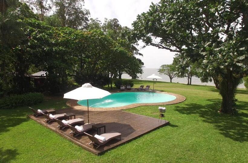 Puerto Valle Hotel De Esteros