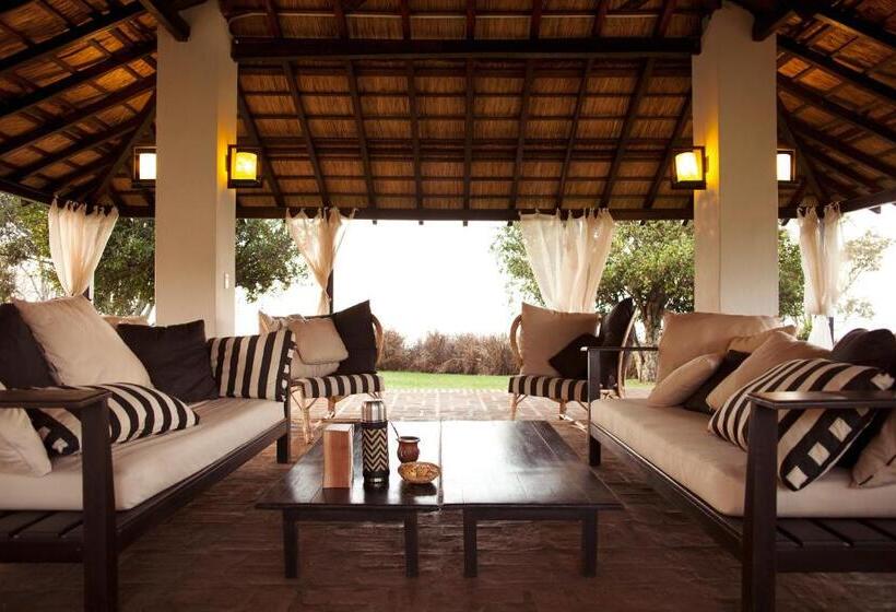 Puerto Valle Hotel De Esteros