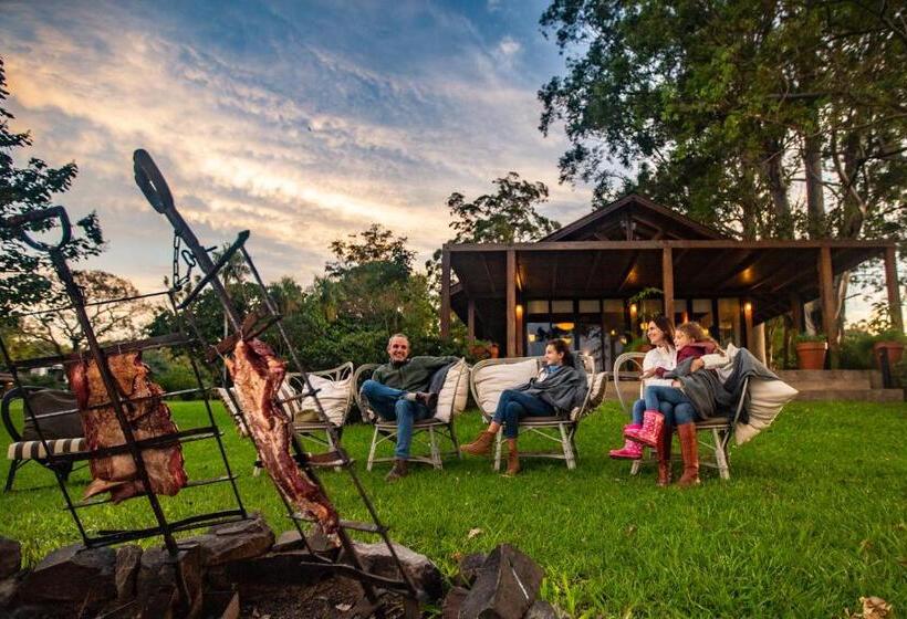 Puerto Valle Hotel De Esteros