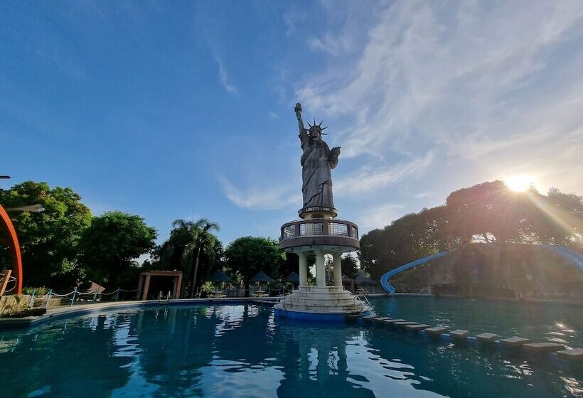 ホテル Libertyland Waterpark Resort