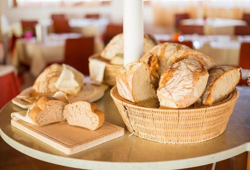 בית מלון כפרי Forte 2