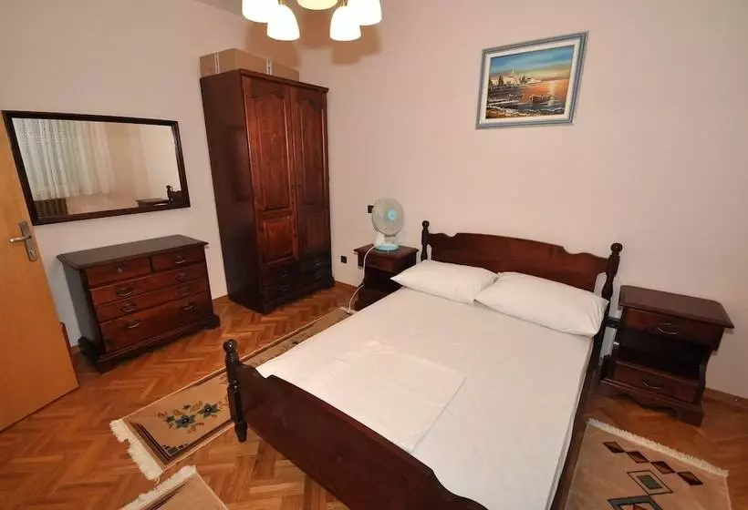 Bed and Breakfast Restaurant Pension Dioklecijan