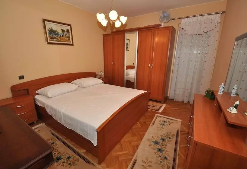 Bed and Breakfast Restaurant Pension Dioklecijan